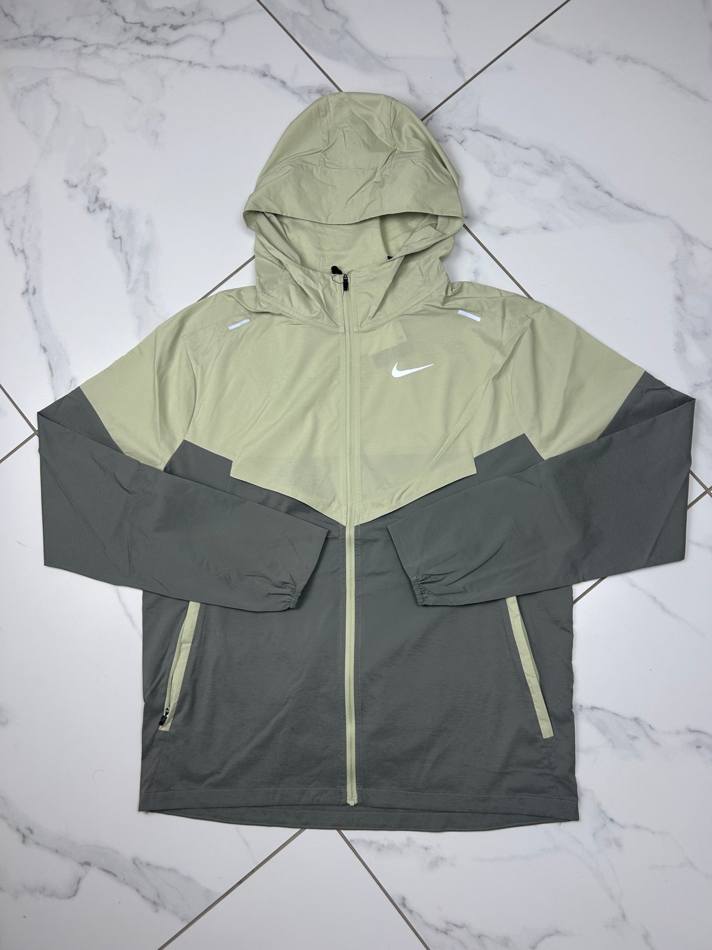 Nike Olive Aura Windrunner