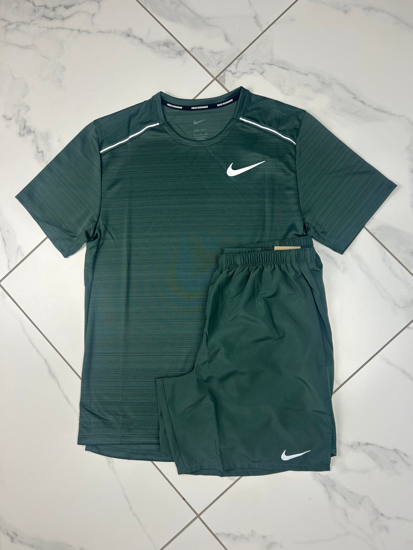 Nike Vintage Green Miler & Challenger set